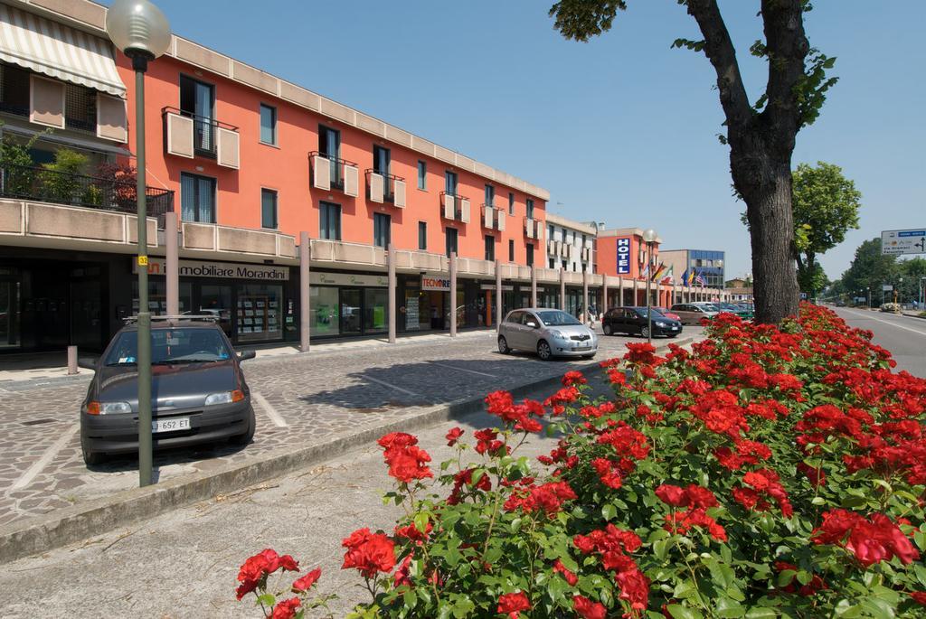 Hotel Residence Ducale Porto Mantovano Eksteriør bilde