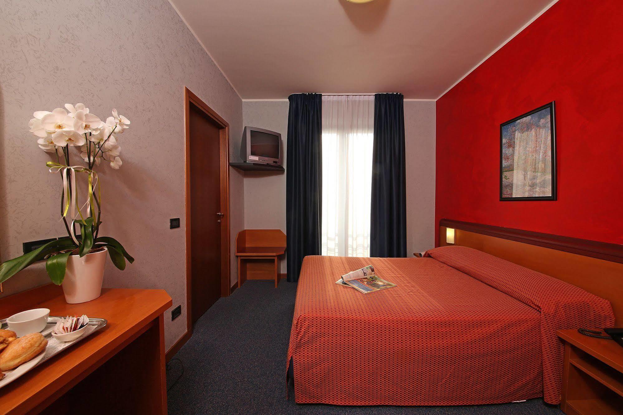 Hotel Residence Ducale Porto Mantovano Eksteriør bilde